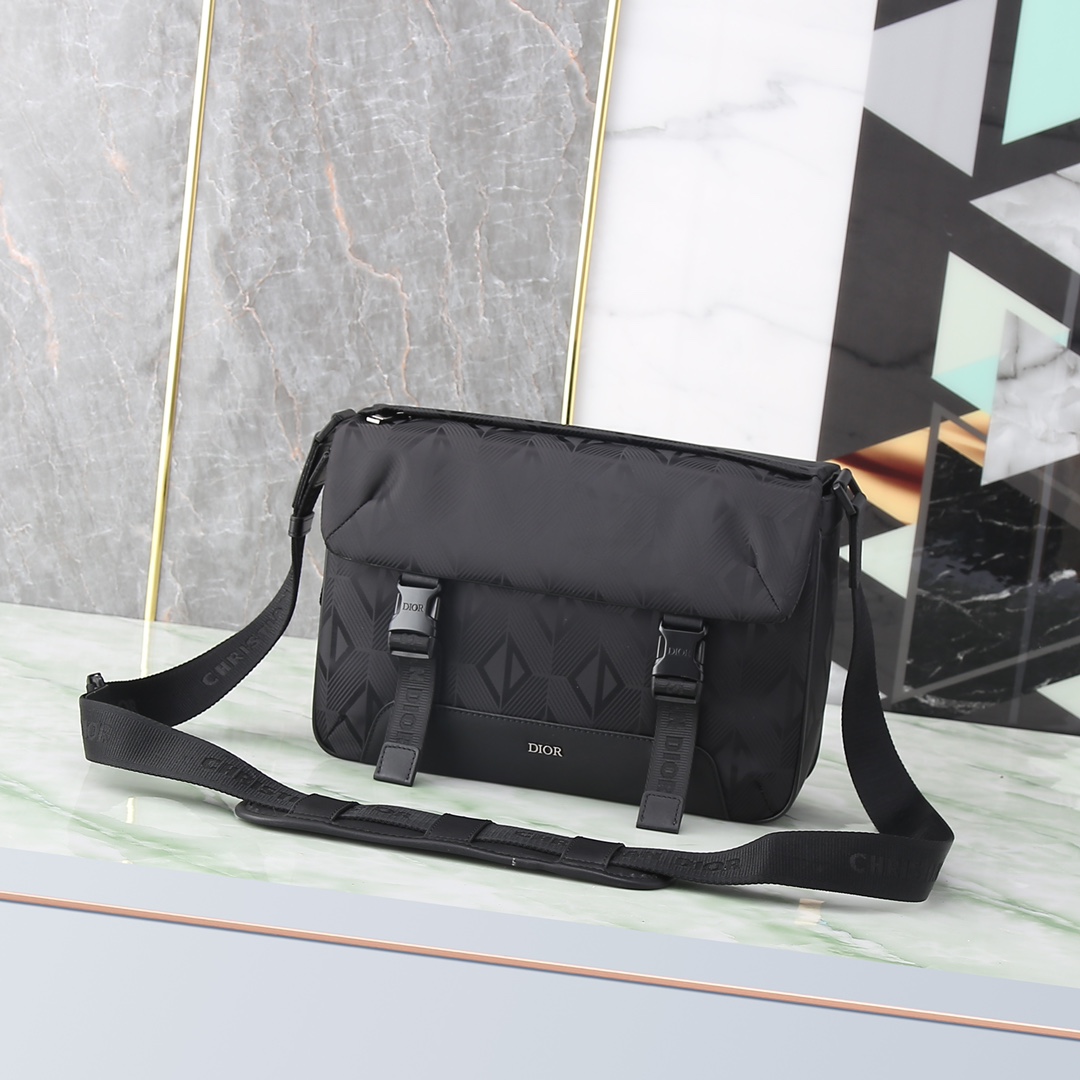 Dior CD Explorer 디올 익스플로러 메신저백 (블랙 CD 다이아몬드 미라주) 크로스백 가방