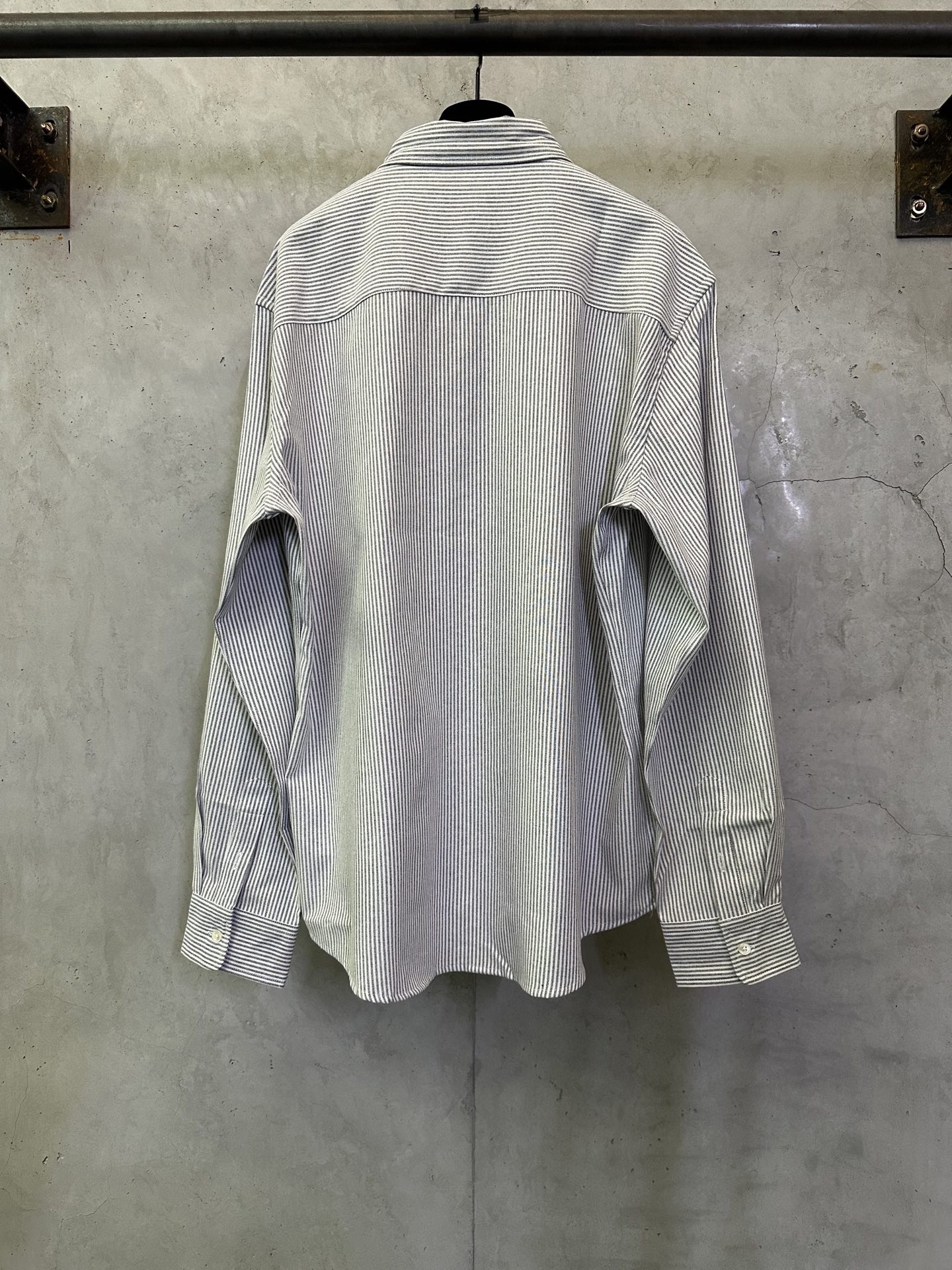 아미(Ami) 하트 자수 스트라이프 셔츠 의류