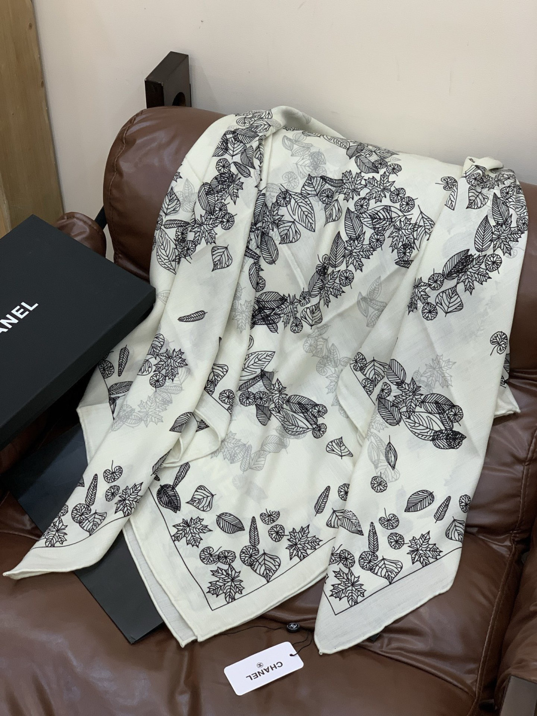 샤넬(CHANEL) 더블 실크 캐시미어 숄 목도리 스카프