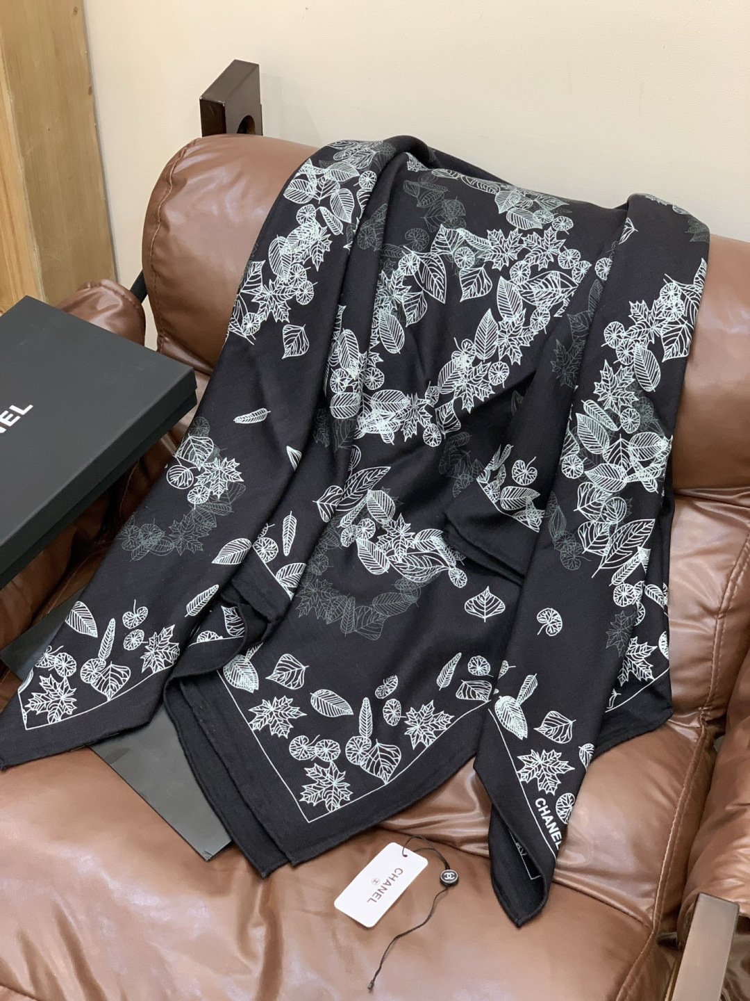 샤넬(CHANEL) 더블 실크 캐시미어 숄 목도리 스카프