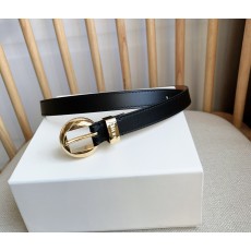 로에베(LOEWE) 아나그램 페블 버클 슬림 가죽 벨트