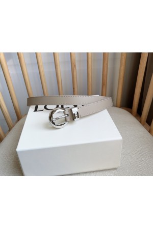 로에베(LOEWE) 아나그램 페블 버클 슬림 가죽 벨트