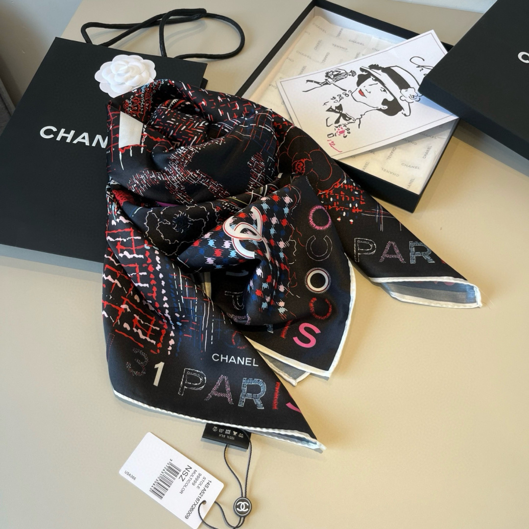 샤넬(CHANEL) 컬러 스트라이프 레터링 실크 목도리 스카프