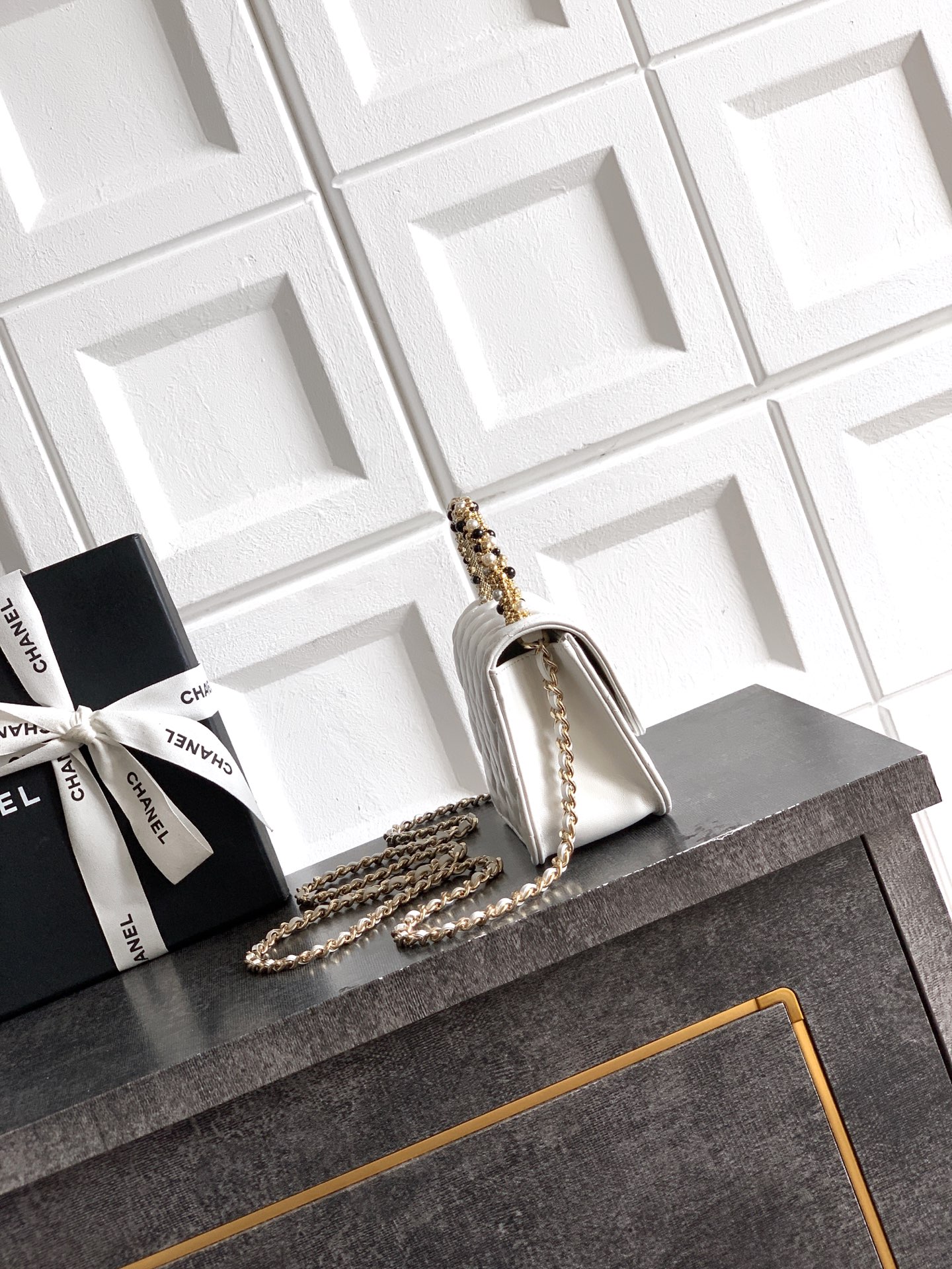 Chanel 샤넬 26C 진주 핸들 트위드 백 (쉐이크 화이트) 숄더백 가방 스몰