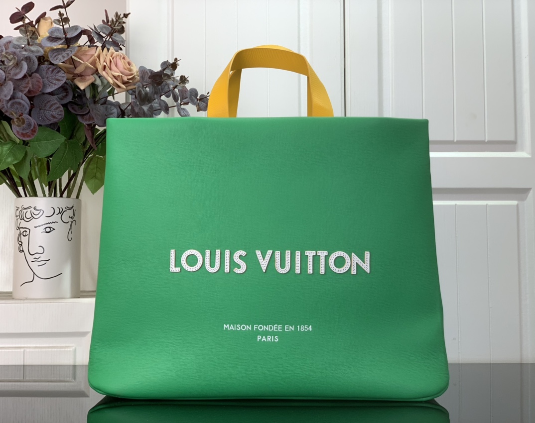 LV 루이비통 SHOPPER TOTE 쇼퍼 토트백 중형 가방 (라이트 그린) 미디움