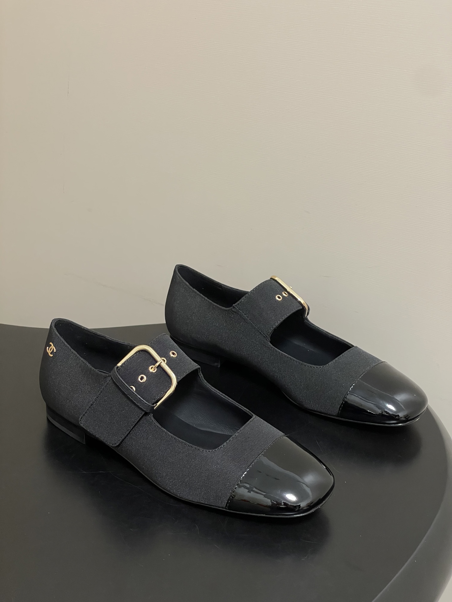 샤넬(CHANEL) 투톤 메리제인 플랫 슈즈 신발