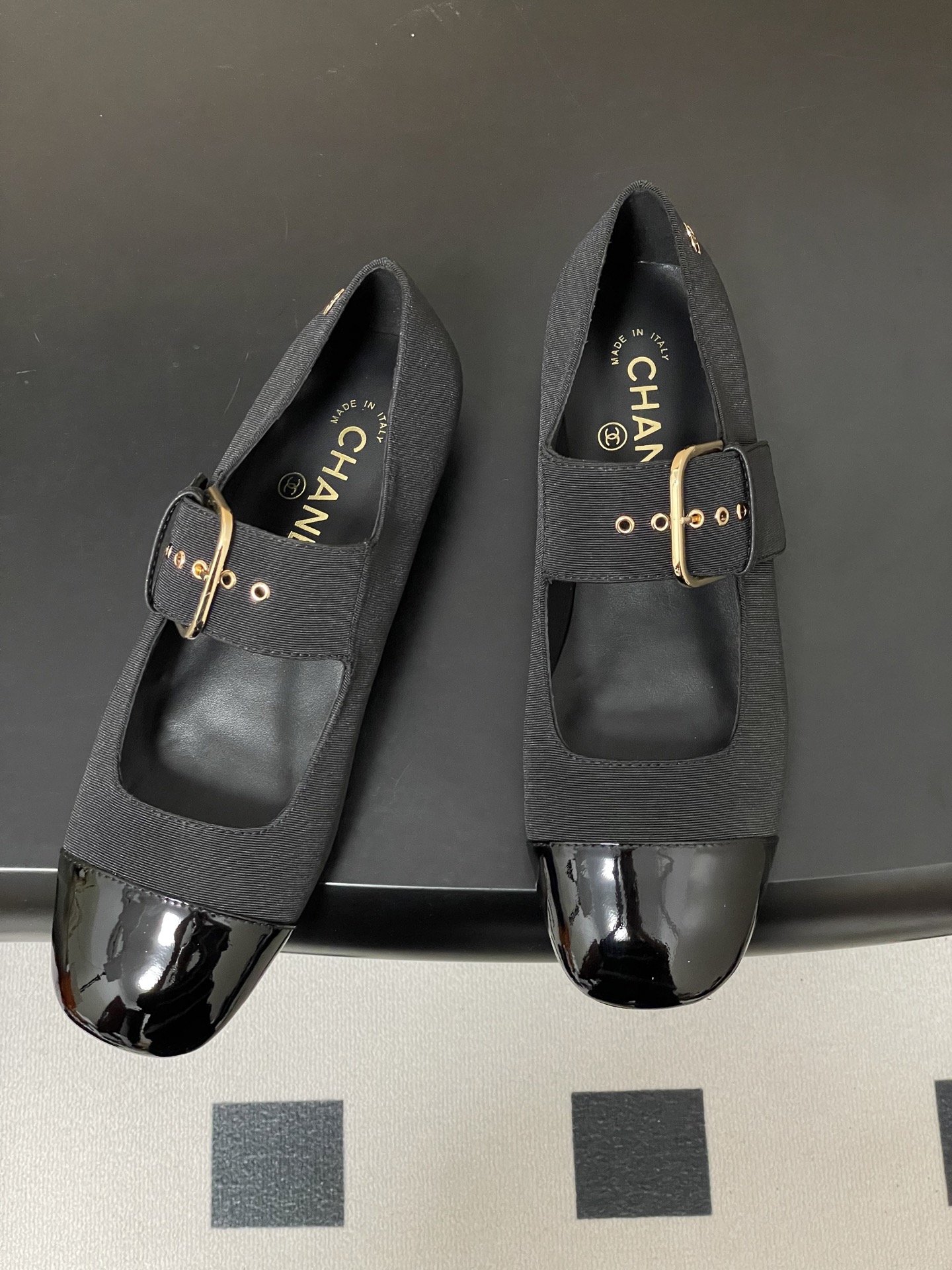 샤넬(CHANEL) 투톤 메리제인 플랫 슈즈 신발