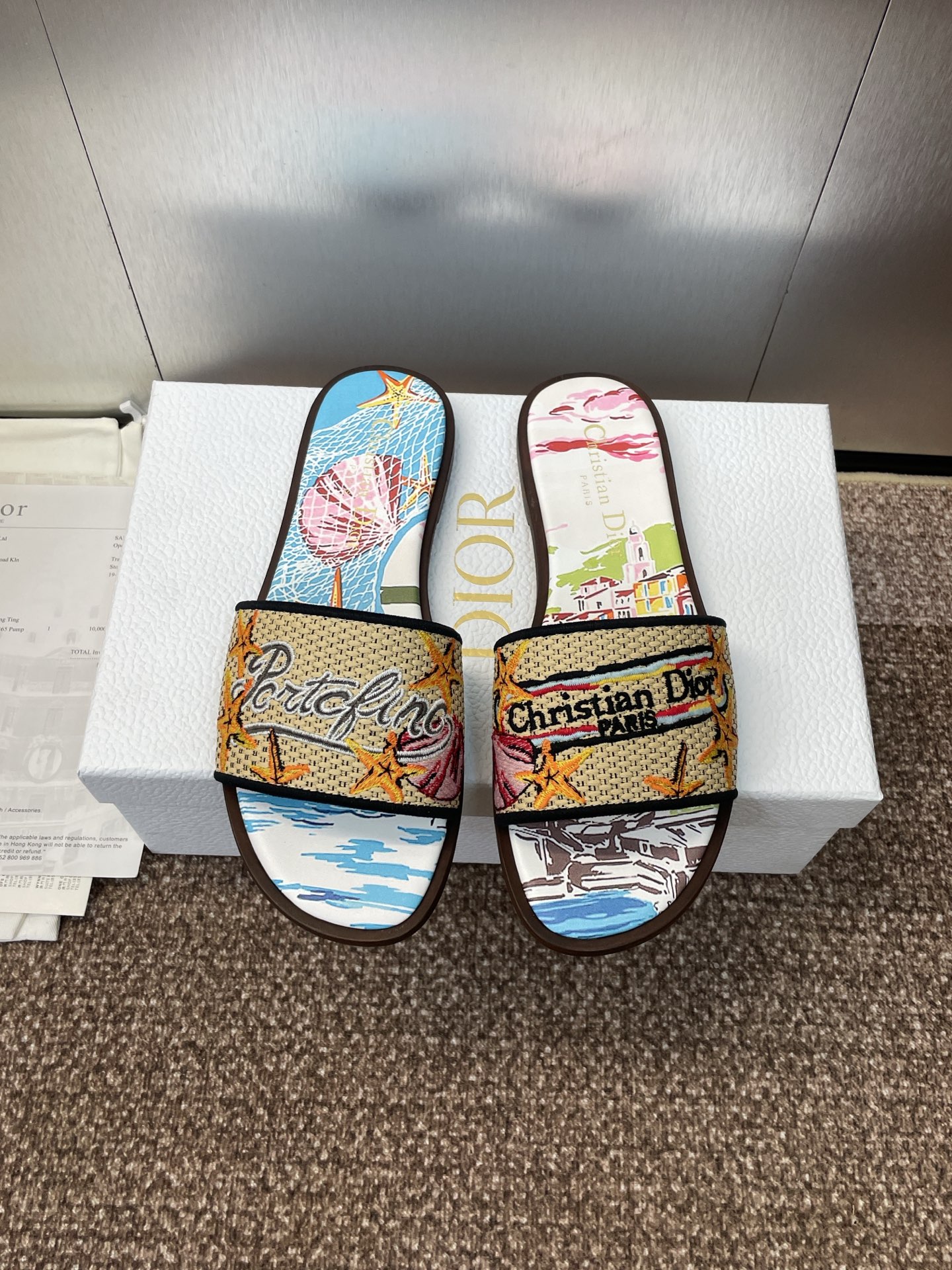 디올(DIOR) 라피아 자수 슬리퍼 샌들 신발