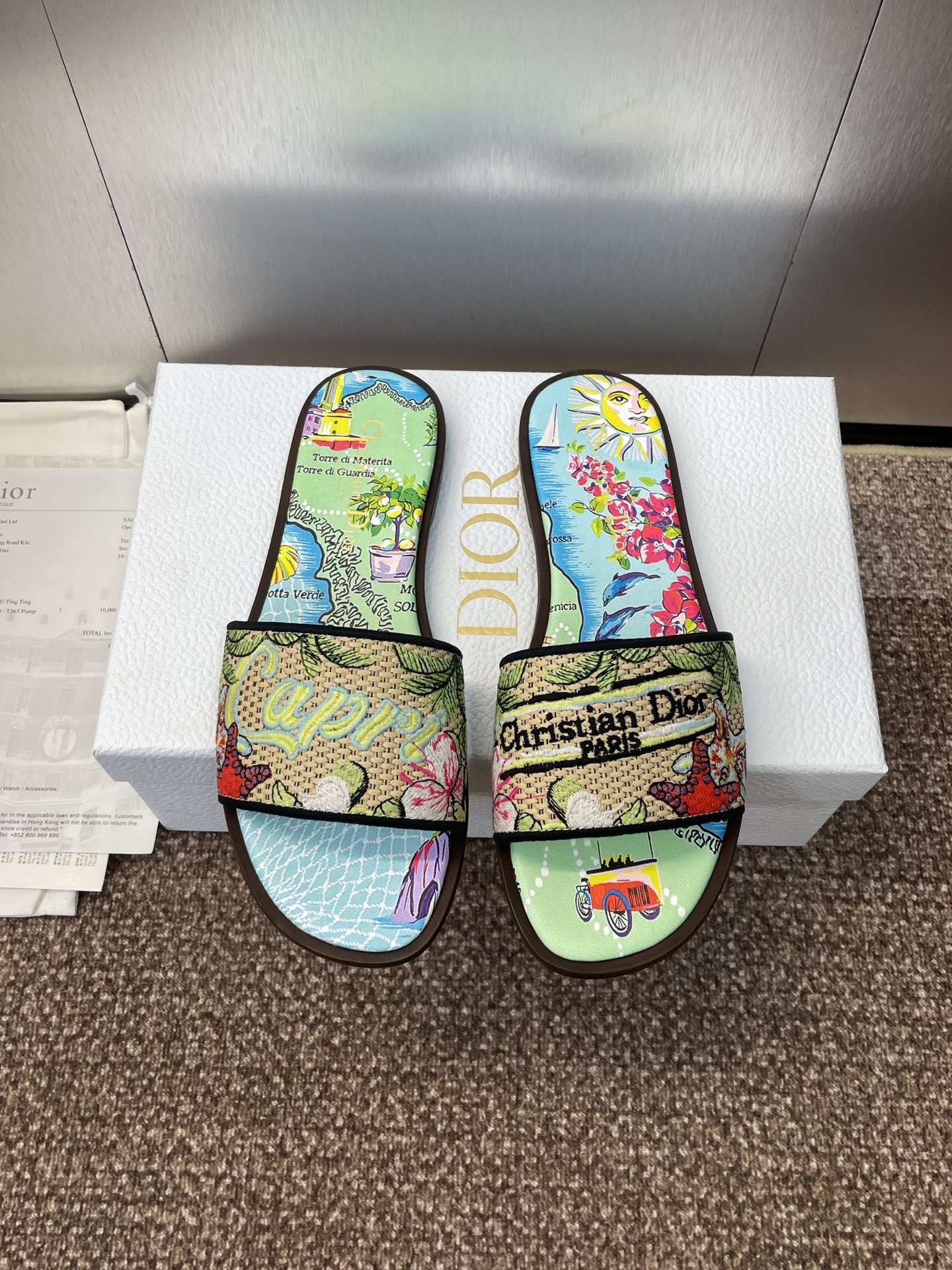 디올(DIOR) 라피아 자수 슬리퍼 샌들 신발