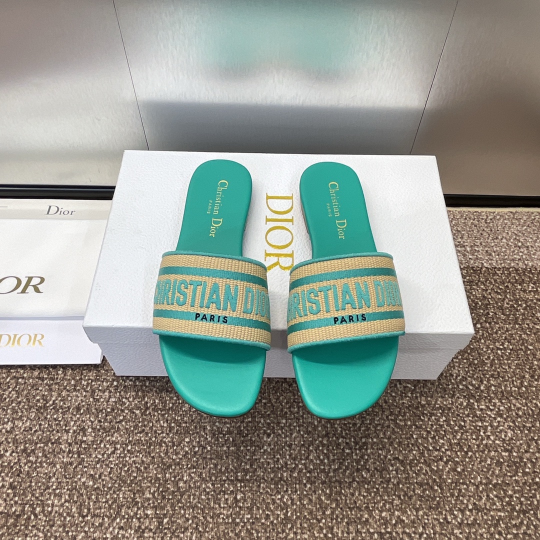 디올(DIOR) DWAY 자수 로고 슬리퍼 샌들 신발
