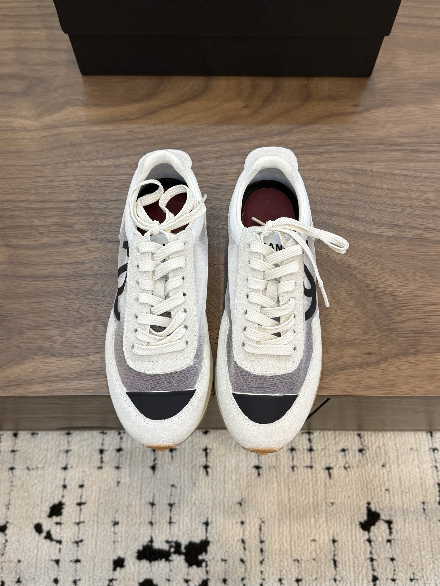 샤넬(CHANEL) 레이스업 플랫폼 로퍼 스니커즈 신발