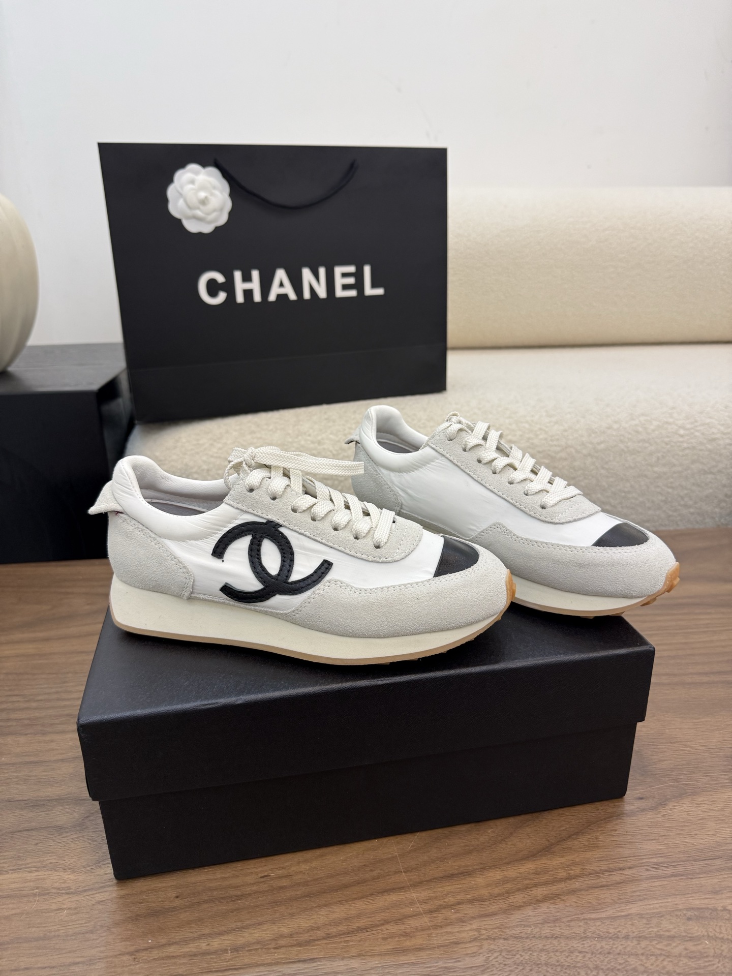 샤넬(CHANEL) 레이스업 플랫폼 로퍼 스니커즈 신발