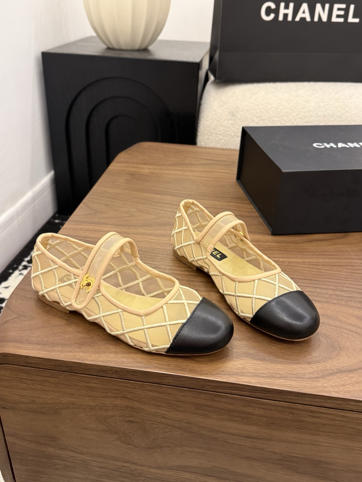 샤넬(CHANEL) 메쉬 메리제인 플랫 슈즈 신발