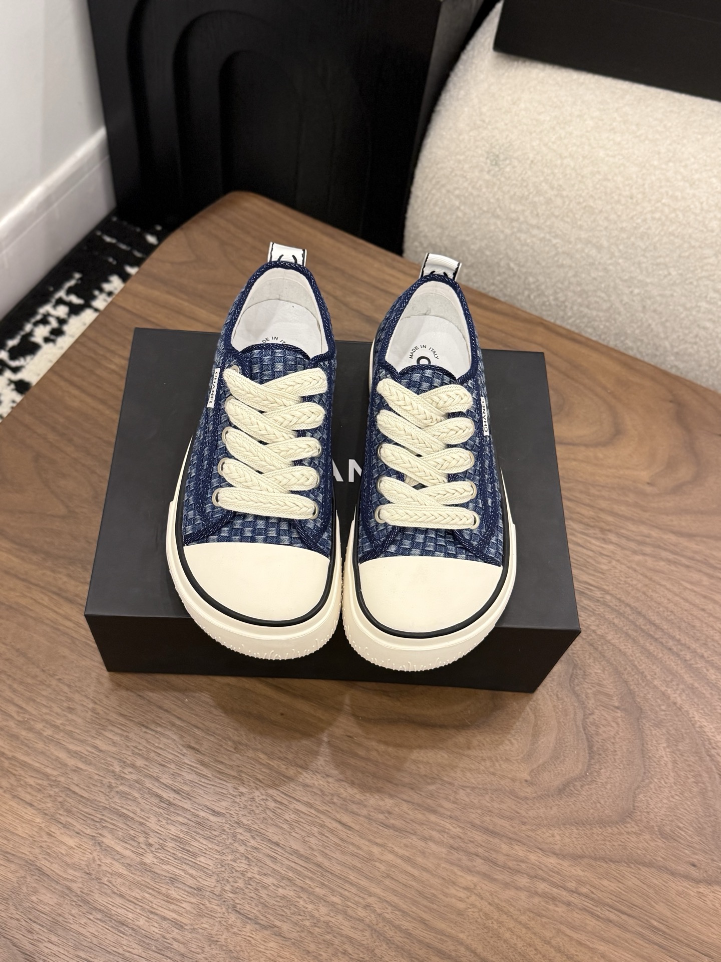 샤넬(CHANEL) 레이스업 캐주얼 스니커즈 신발