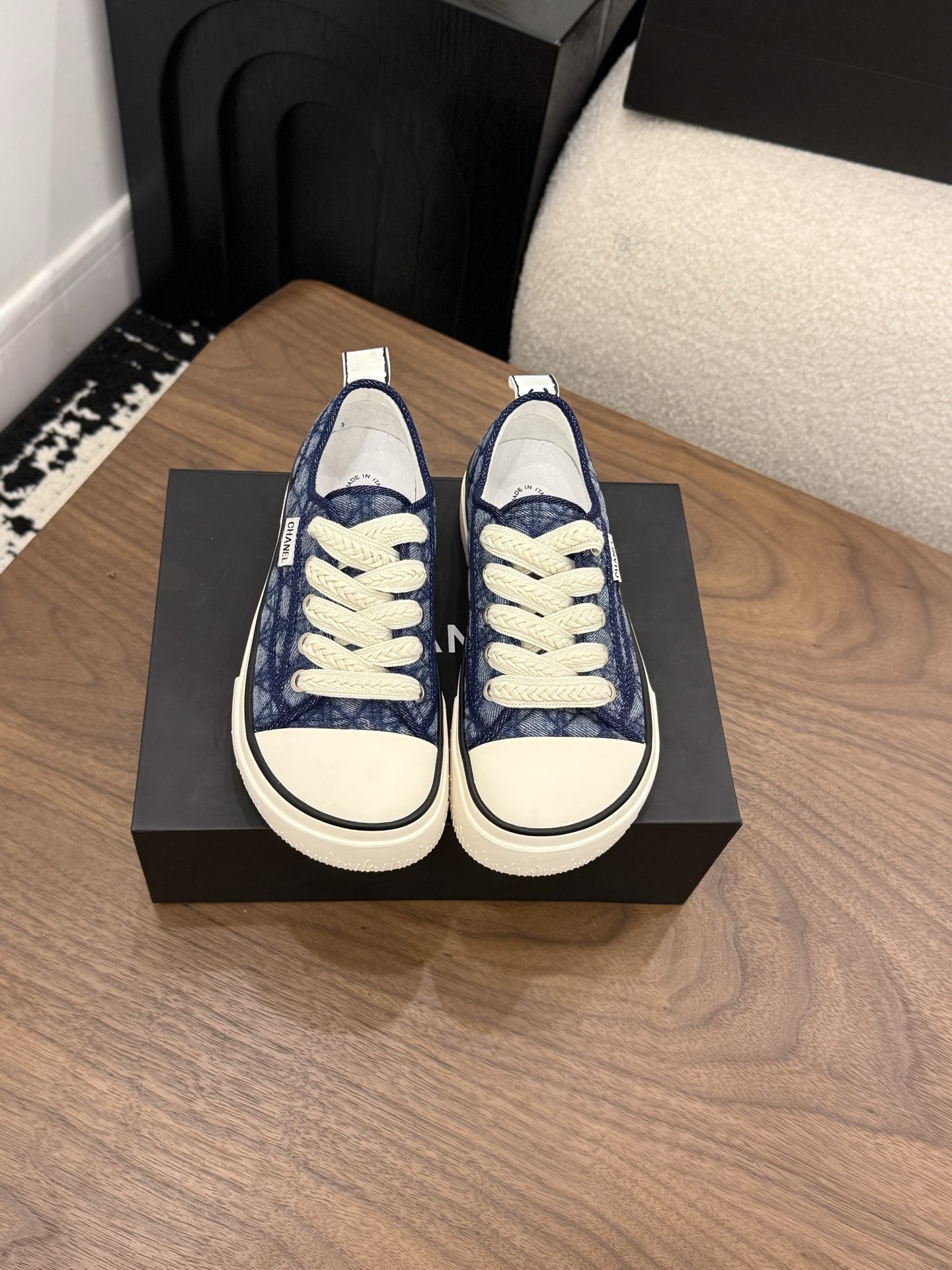 샤넬(CHANEL) 레이스업 캐주얼 스니커즈 신발