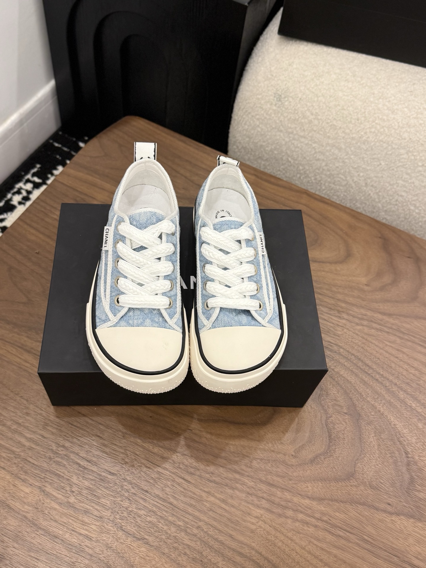 샤넬(CHANEL) 레이스업 캐주얼 스니커즈 신발