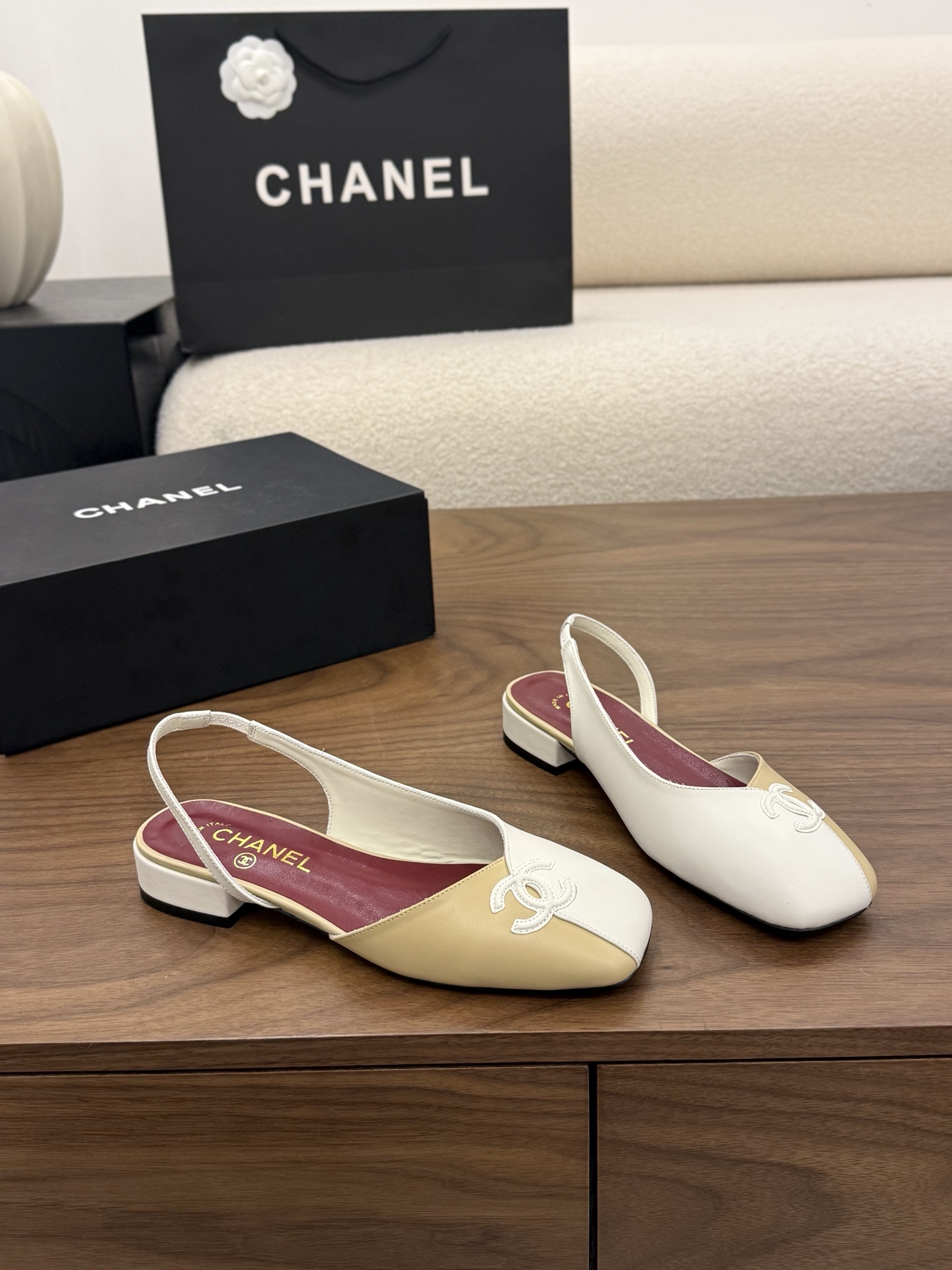 샤넬(CHANEL) 투톤 사각코 슬링백 샌들 신발