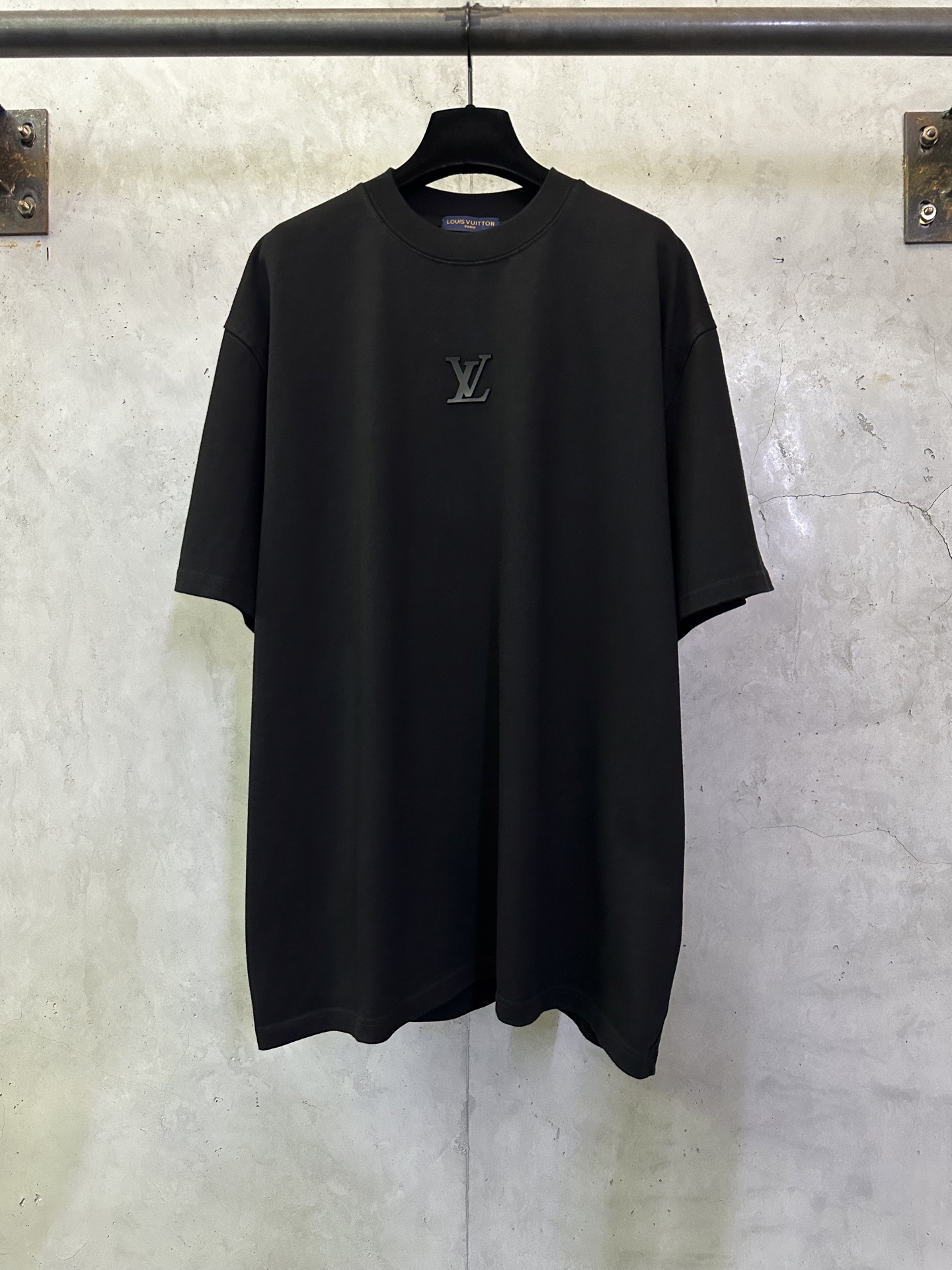 루이비통(LV) 로고 프린트 반팔 티셔츠 의류