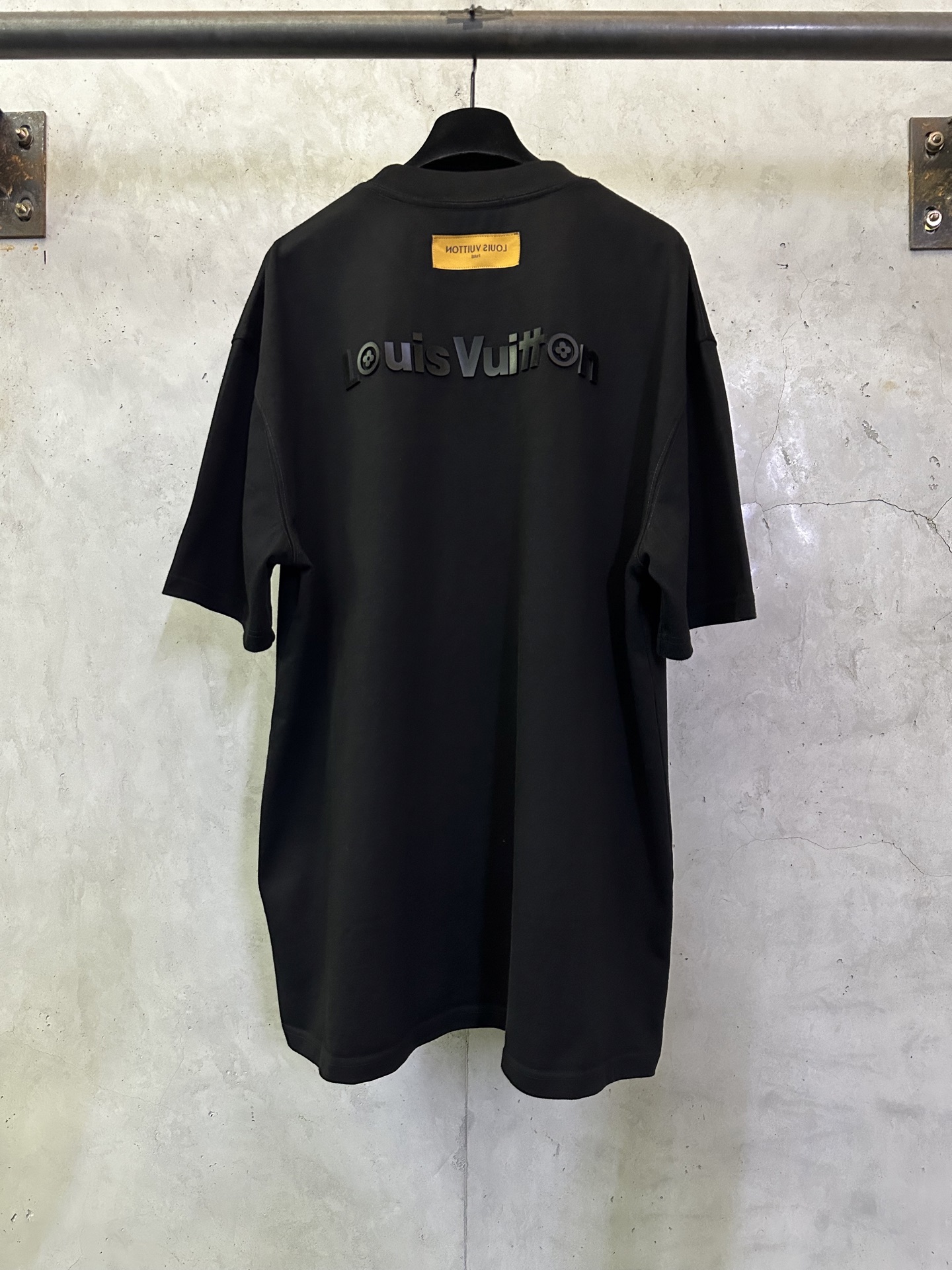 루이비통(LV) 로고 프린트 반팔 티셔츠 의류