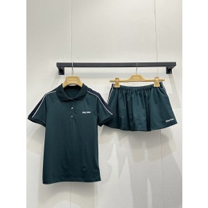 miumiu 미우미우 다크 그린 폴로 티셔츠 & 스커트 치마 셋업 세트 의류