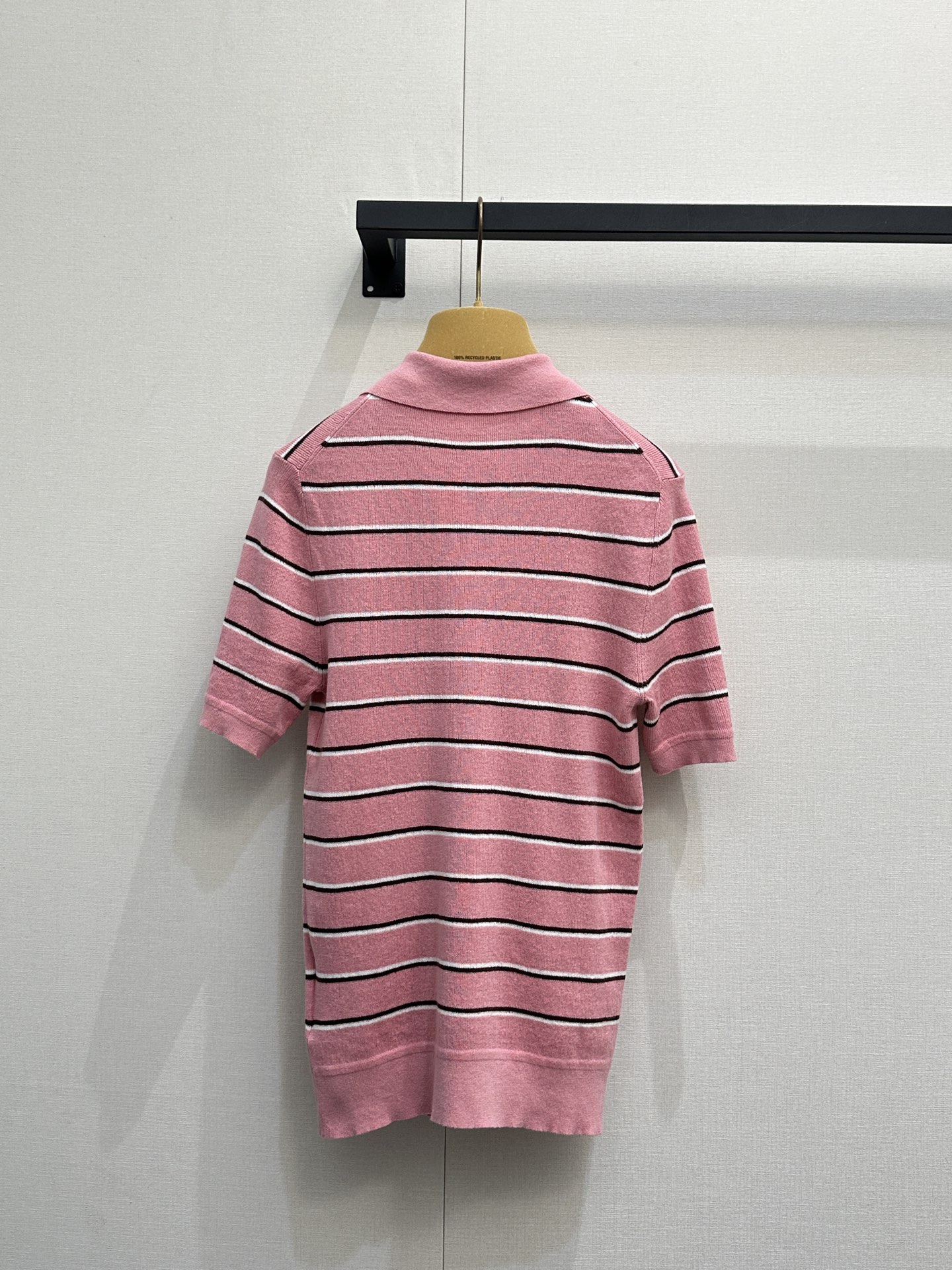 미우미우(Miu Miu) 레터 로고 니트 폴로 의류