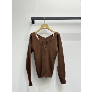 미우미우(Miu Miu) 로고 오프숄더 니트 의류