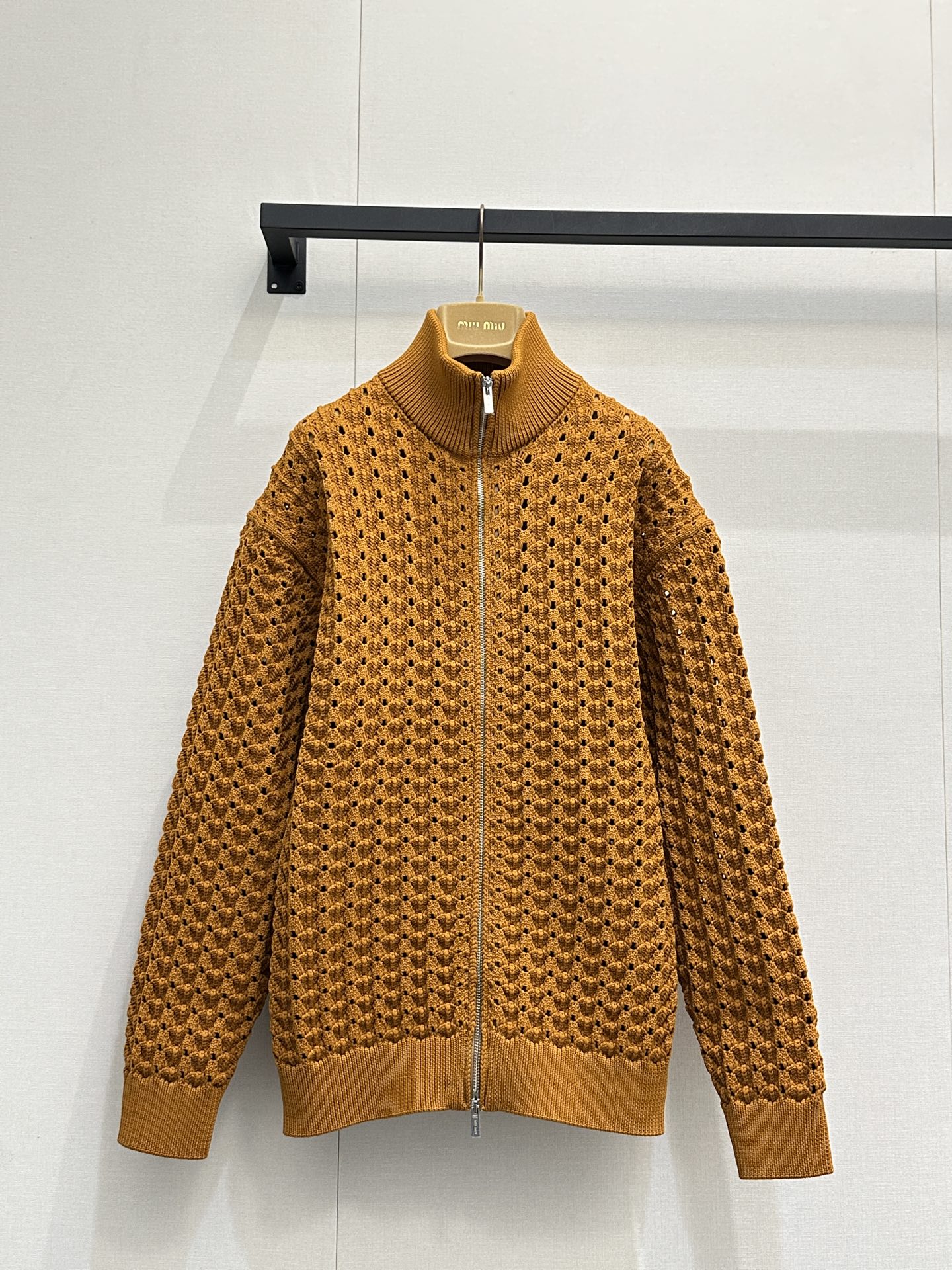 miumiu 미우미우 기하학 펀칭 더블 지퍼 니트 가디건 자켓 재킷 의류