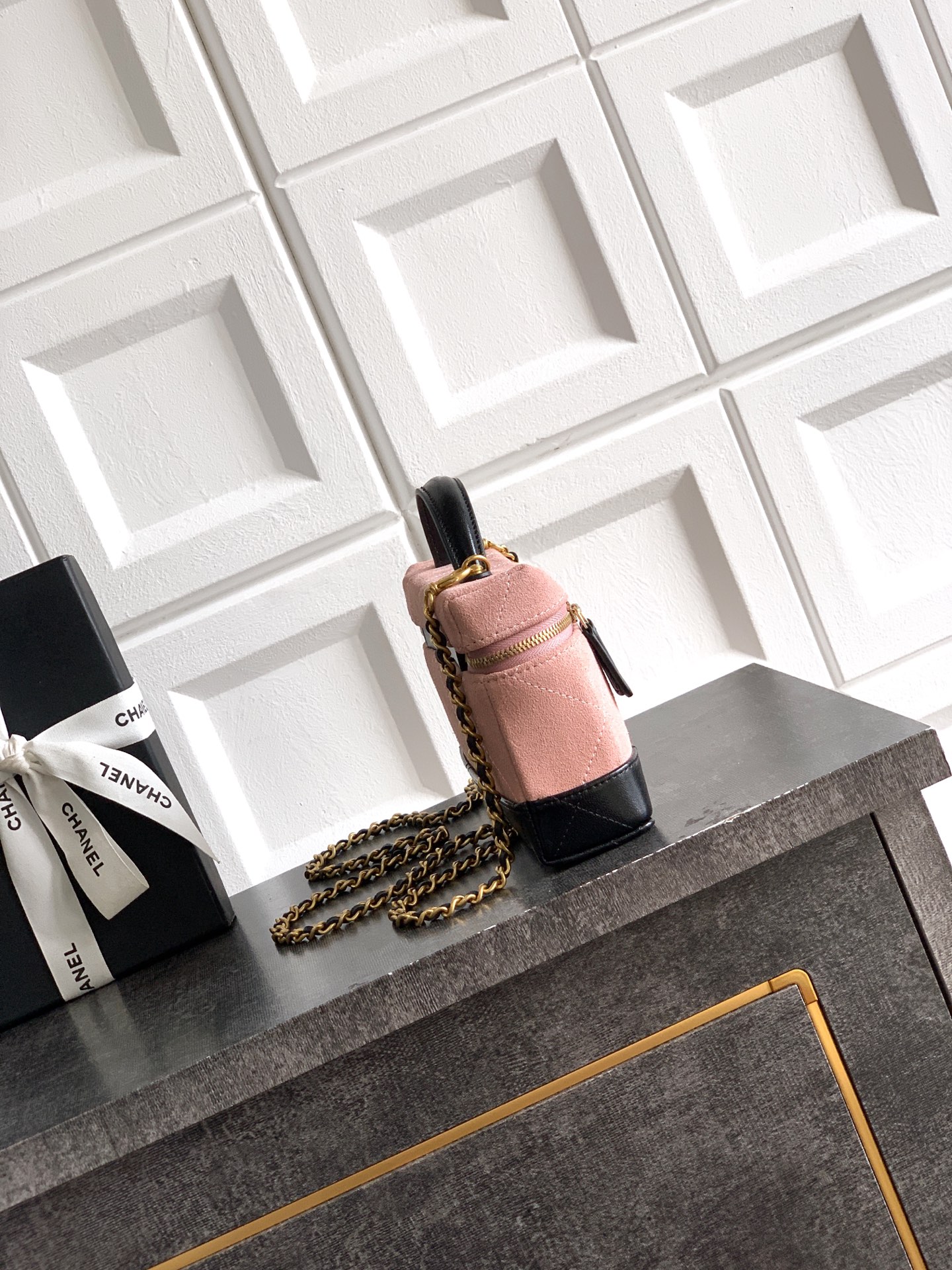 Chanel 샤넬 램스킨 & 스웨이드 '도시락' LP백 (블랙 & 핑크) 가방