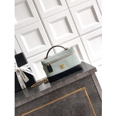 Chanel 샤넬 램스킨 & 스웨이드 '도시락' LP백 (블랙 & 뮤트 블루) 가방