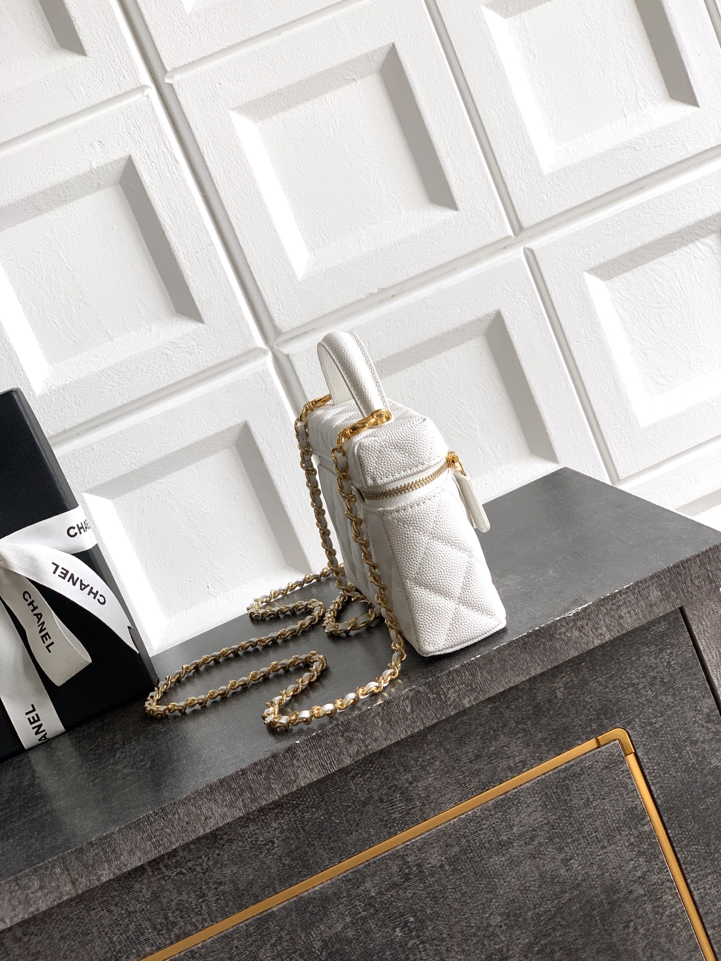 Chanel 샤넬 카프스킨 '도시락' LP백 (밀크쉐이크 화이트) 가방