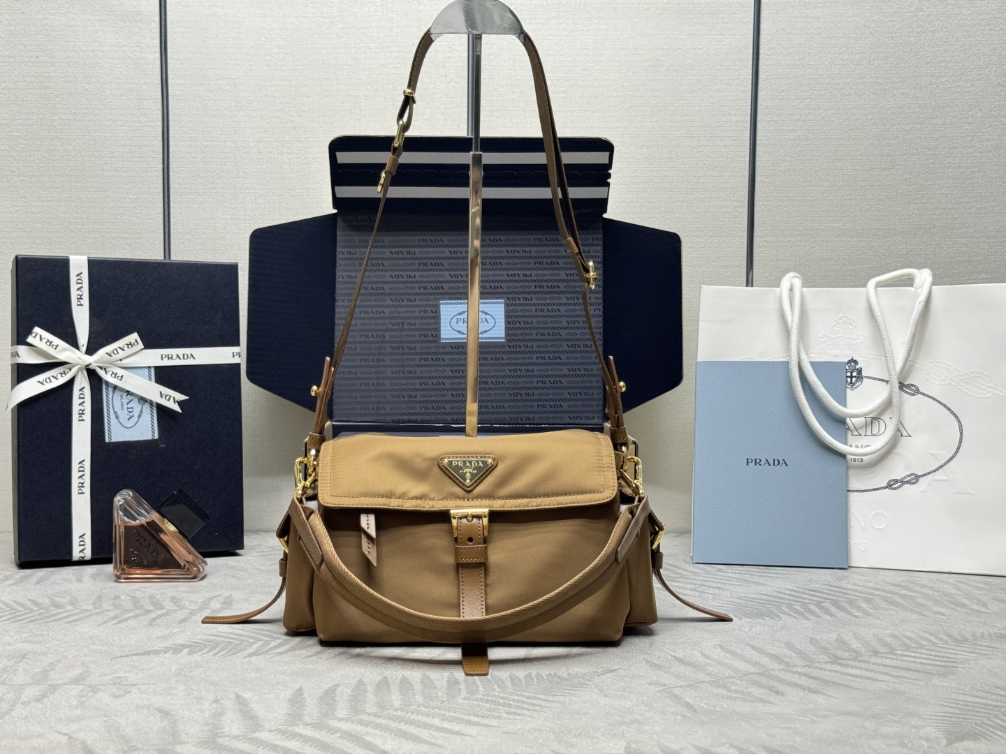 prada 프라다 1BD394 재생 나일론 메신저백 크로스백 가방