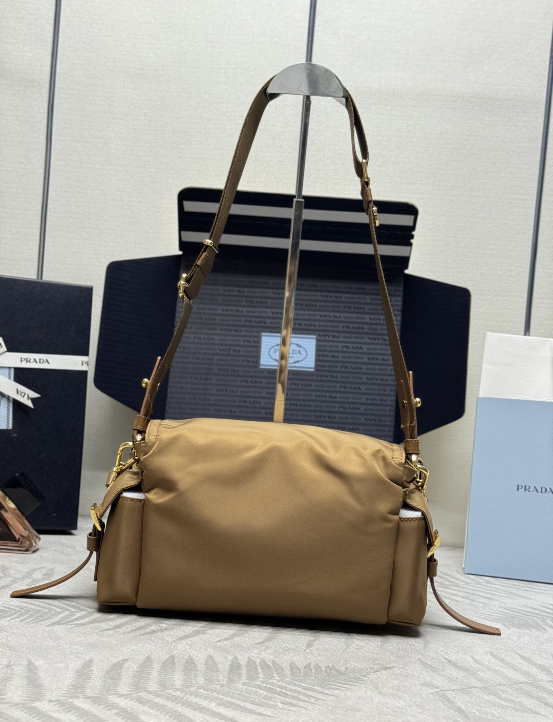 prada 프라다 1BD394 재생 나일론 메신저백 크로스백 가방