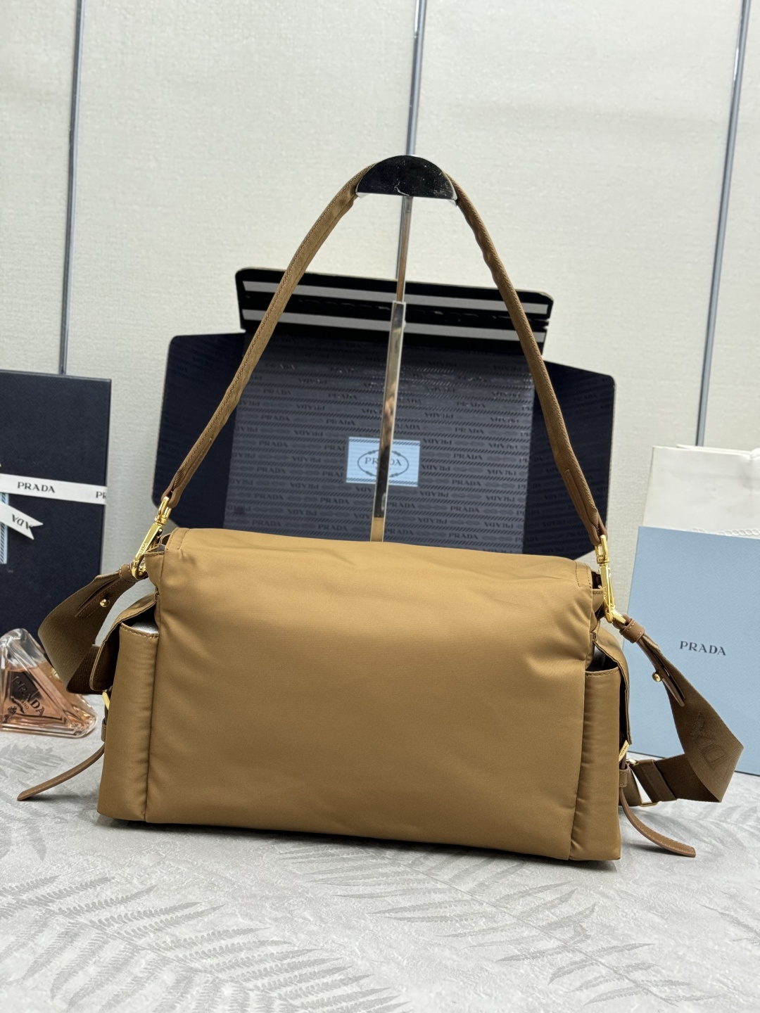 Prada 프라다 1BD391 재생 나일론 메신저백 (라지) 크로스백 가방