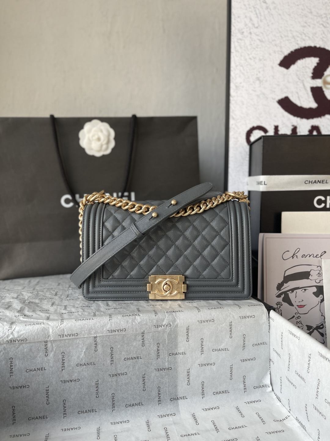 Chanel 샤넬 Classic Le Boy 캐비어 (A67086) 숄더백 가방