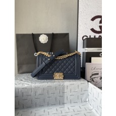 Chanel 샤넬 Classic Le Boy 캐비어 (A67086) 숄더백 가방