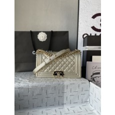 Chanel 샤넬 Classic Le Boy 캐비어 (A67086) 숄더백 가방