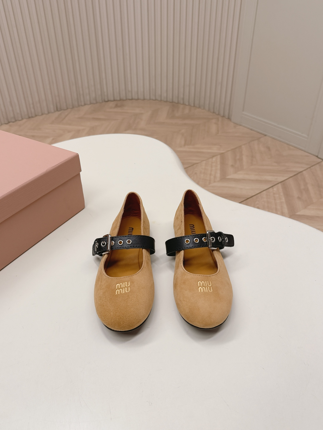 미우미우(MIU MIU) 메리제인 발레리나 플랫슈즈 신발