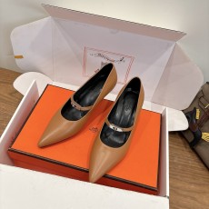 에르메스(HERMES) 켈리 스트랩 펌프스 신발