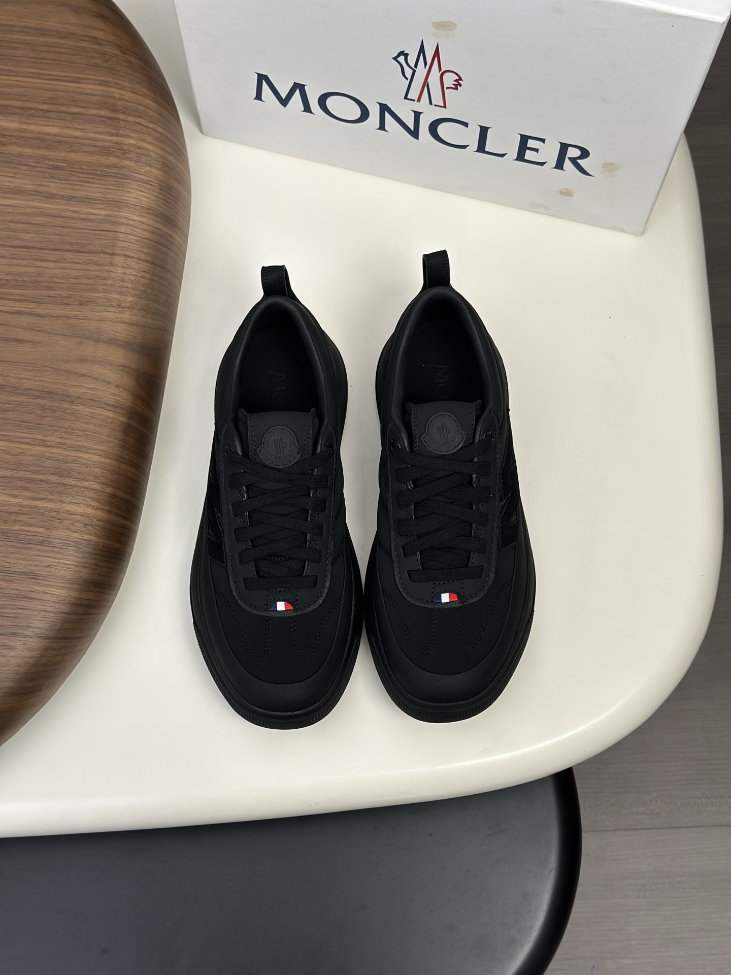 Moncler 몽클레어 몽클레르 테크니컬 믹스 소재 남성 스니커즈 신발