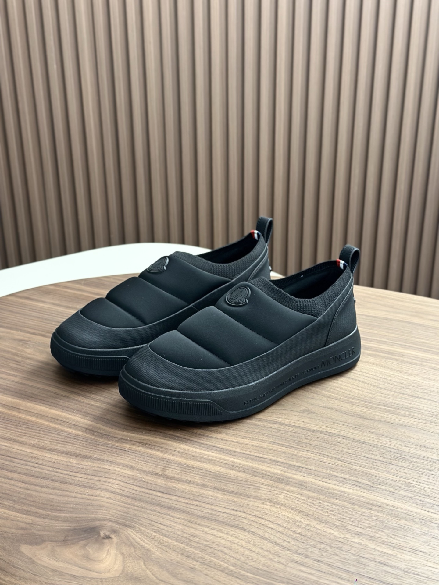 Moncler 몽클레어 몽클레르 테크니컬 믹스 소재 남성 스니커즈 신발