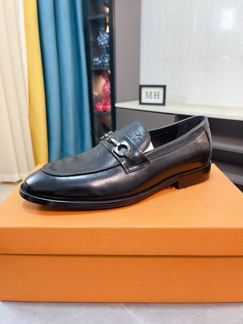 루이비통(LV) 이탈리아 임포트 레더 남성 슈즈 로퍼 구두 신발