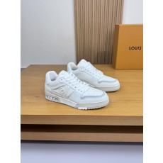 루이비통(LV) 리치 카프스킨 & 로고 스니커즈 신발