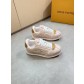 루이비통(LV) 3D 그래픽 나파 카프스킨 스니커즈 신발