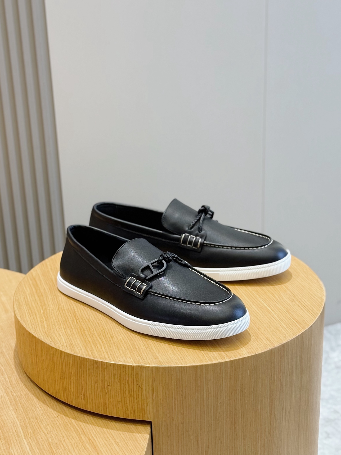 에르메스(Hermes) Ignacio 소가죽 & 로퍼 구두 신발