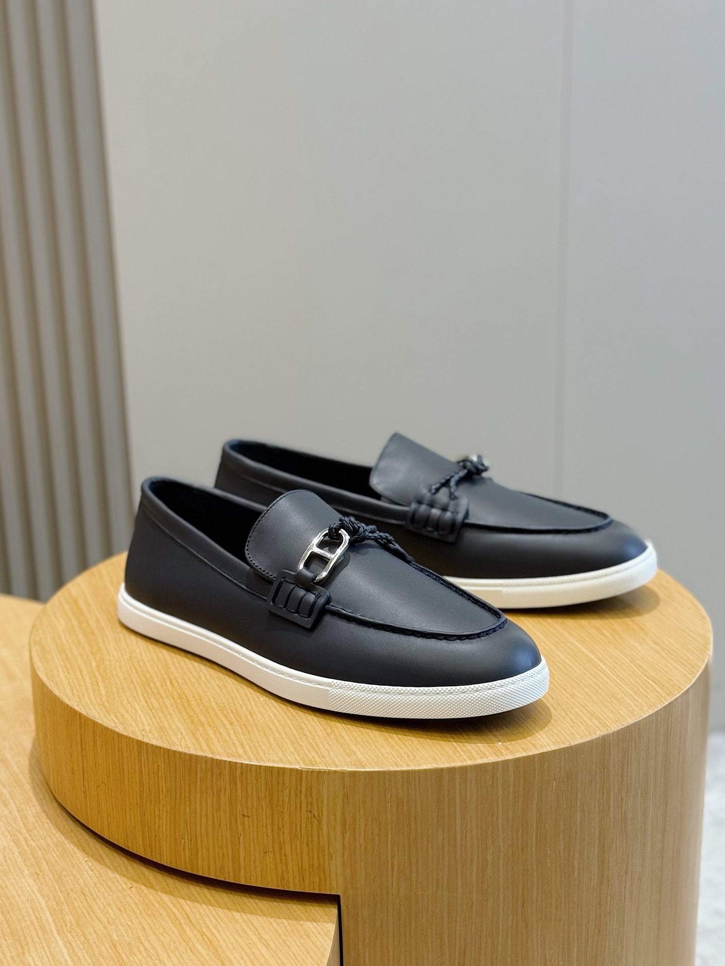 에르메스(Hermes) Ignacio 소가죽 & 로퍼 구두 신발