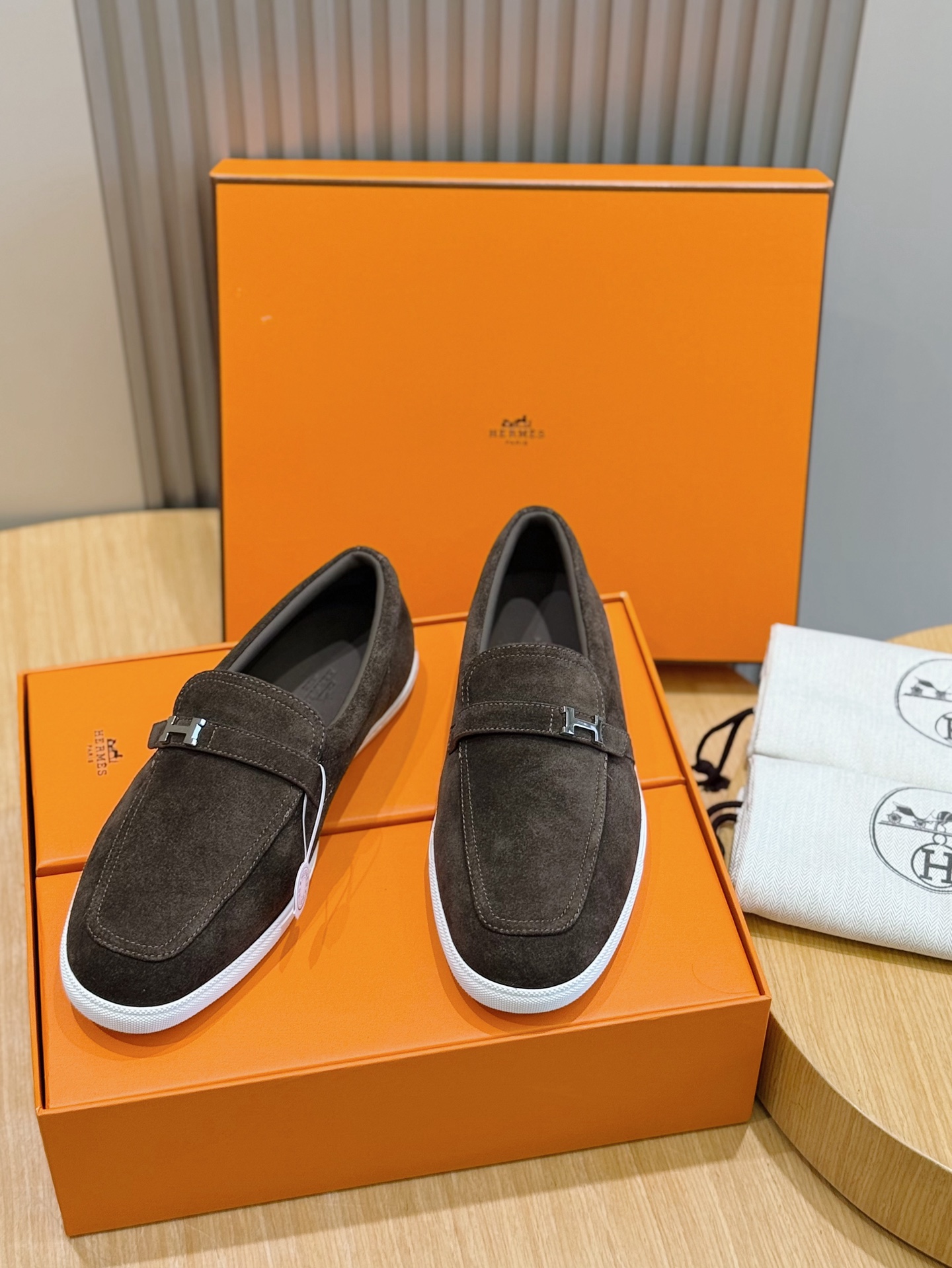 에르메스(Hermes) Ignacio 소가죽 & 샹달 믹스 로퍼 구두 신발