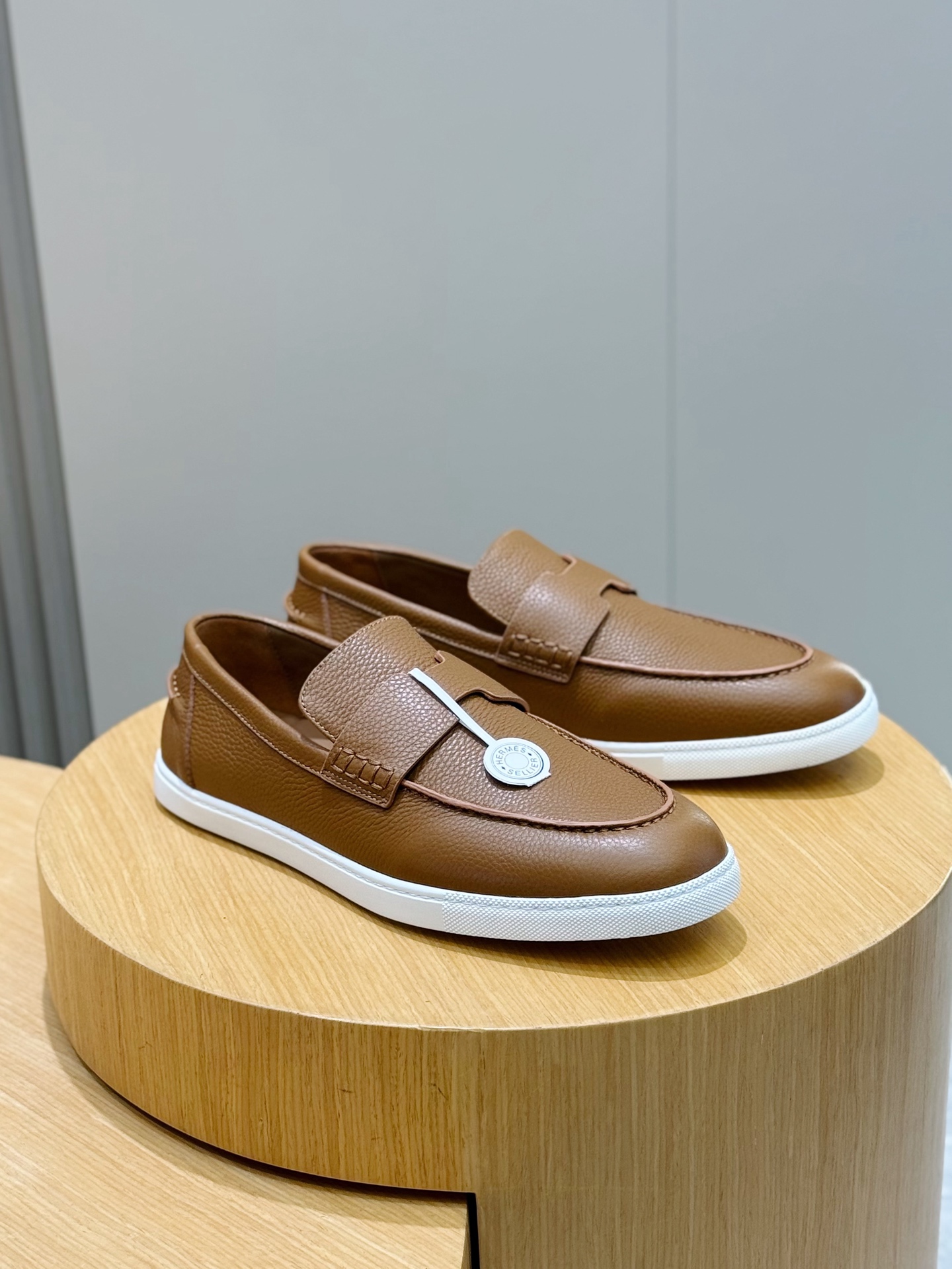 에르메스(Hermes) Freestyle 엡송 카프스킨 로퍼 구두 신발