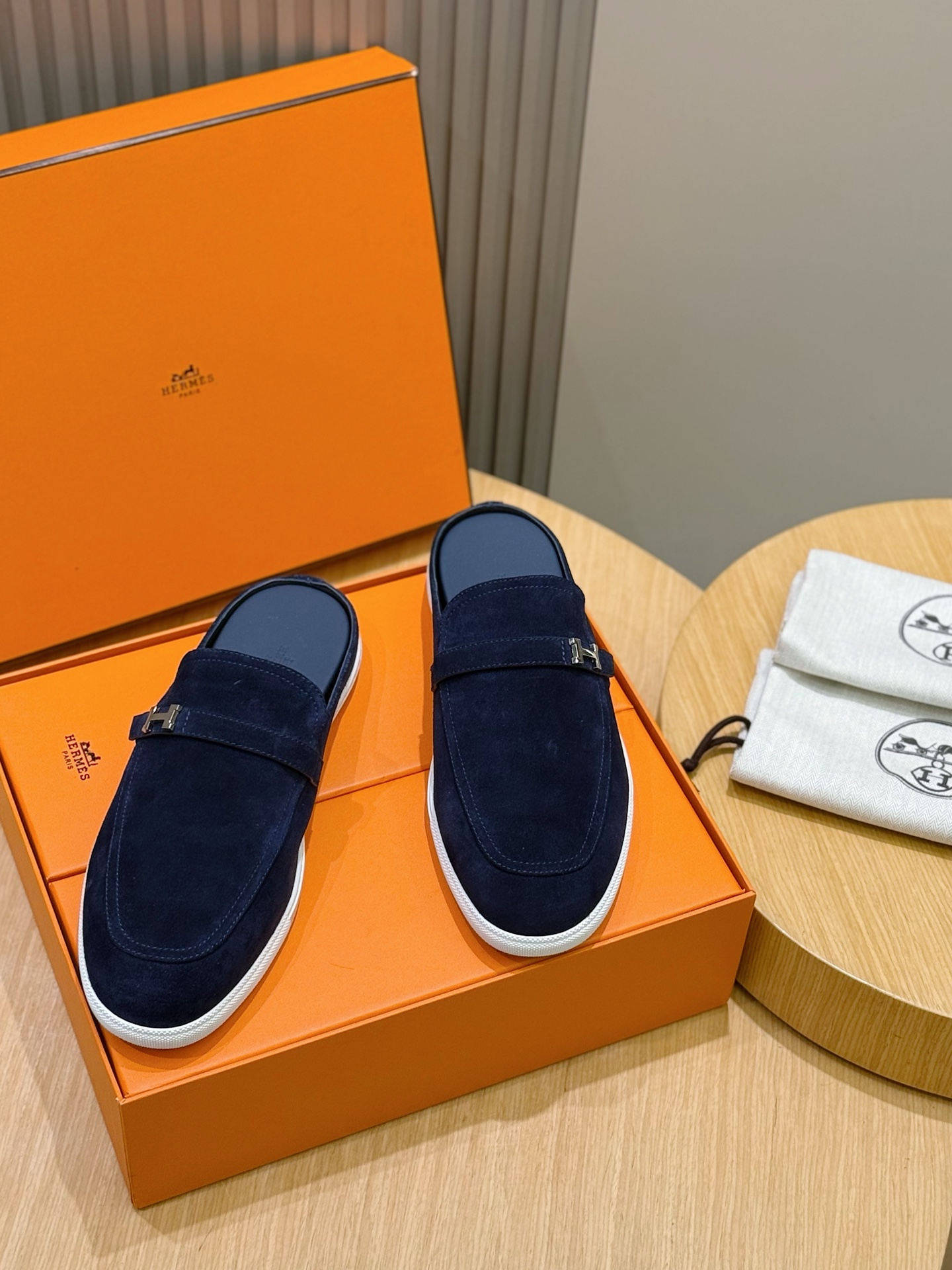 에르메스(Hermes) Freestyle 엡송 카프스킨 뮬 신발