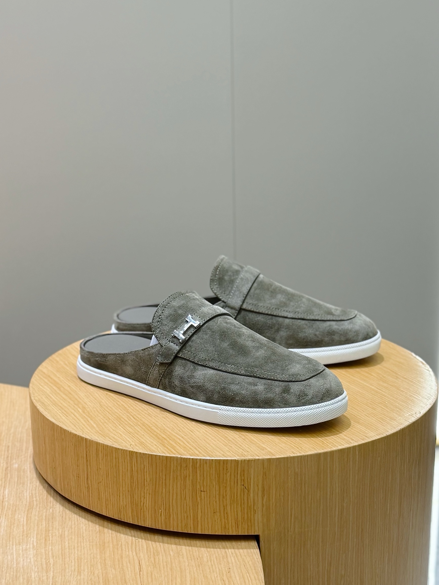 에르메스(Hermes) Freestyle 엡송 카프스킨 뮬 신발