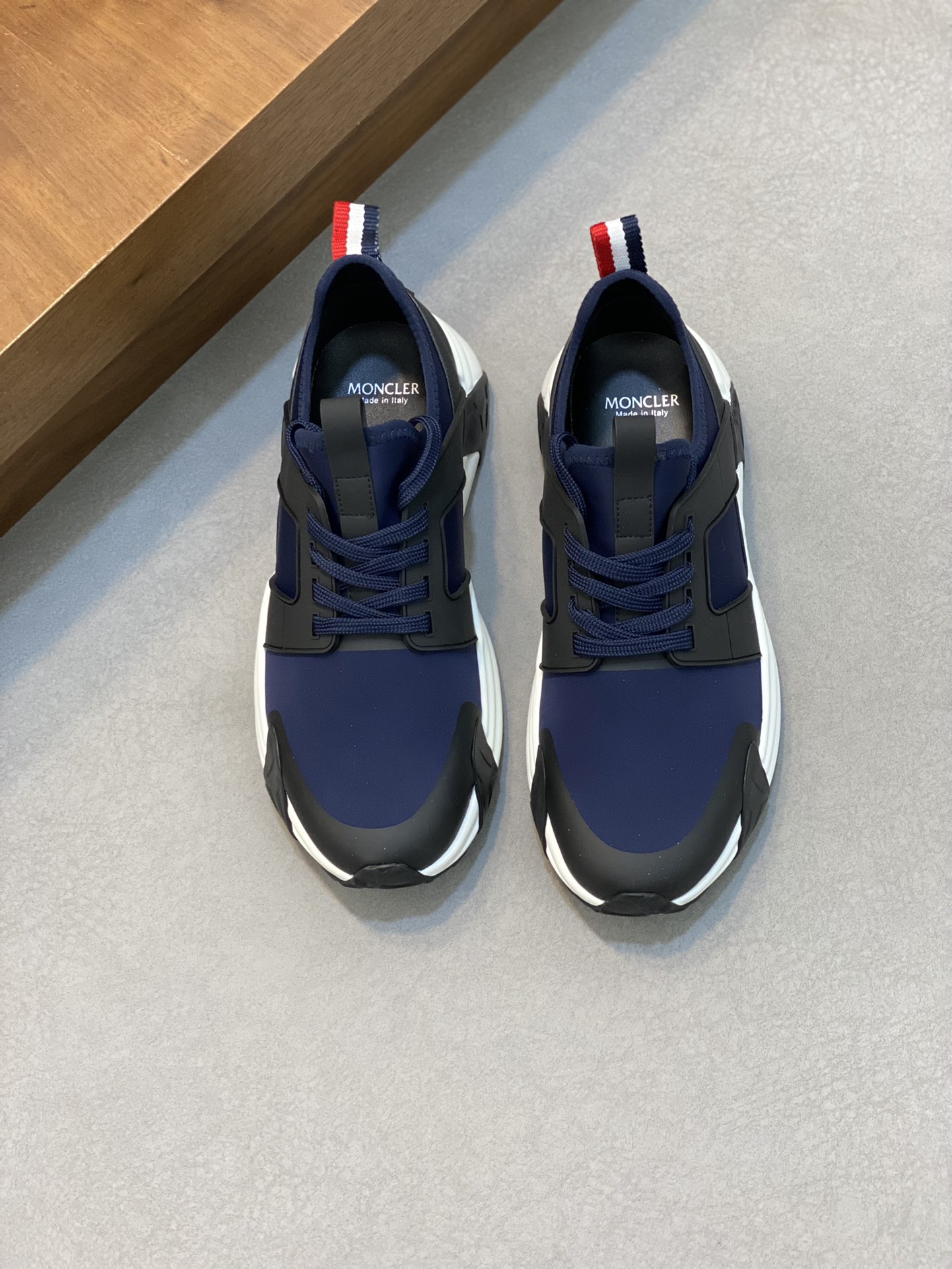 몽클레어 몽클레르(Moncler) 네오프렌 믹스 테크니컬 스니커즈 신발